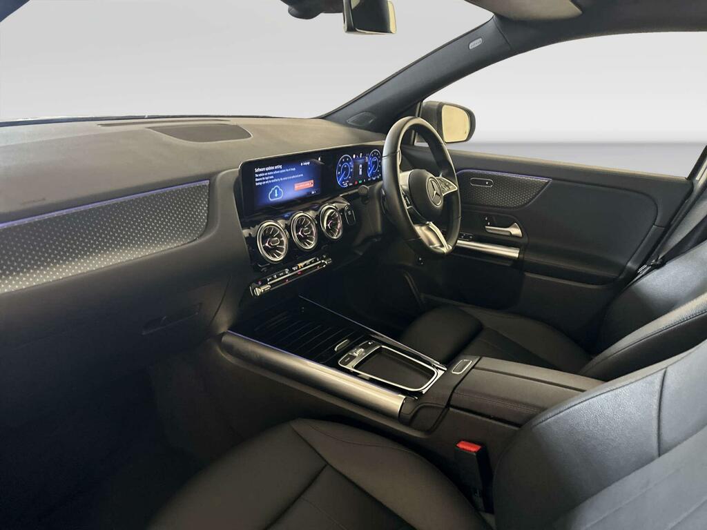 Mercedes-Benz EQA Sport Black #10
