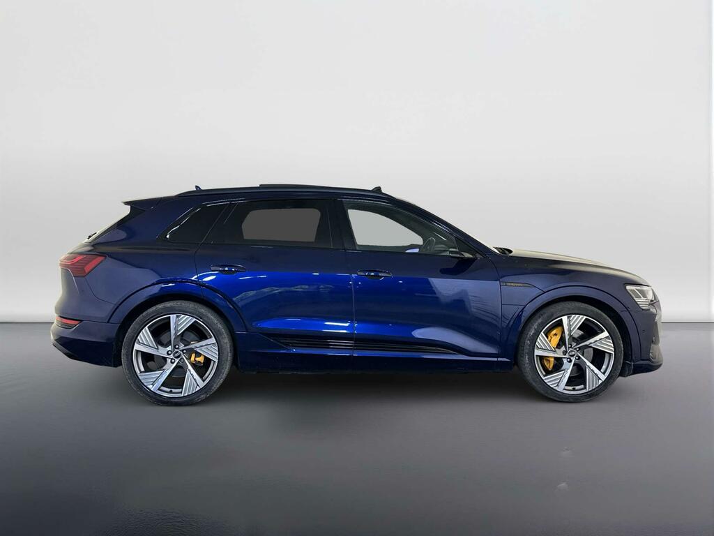 Audi E-tron Quattro Base Black #9