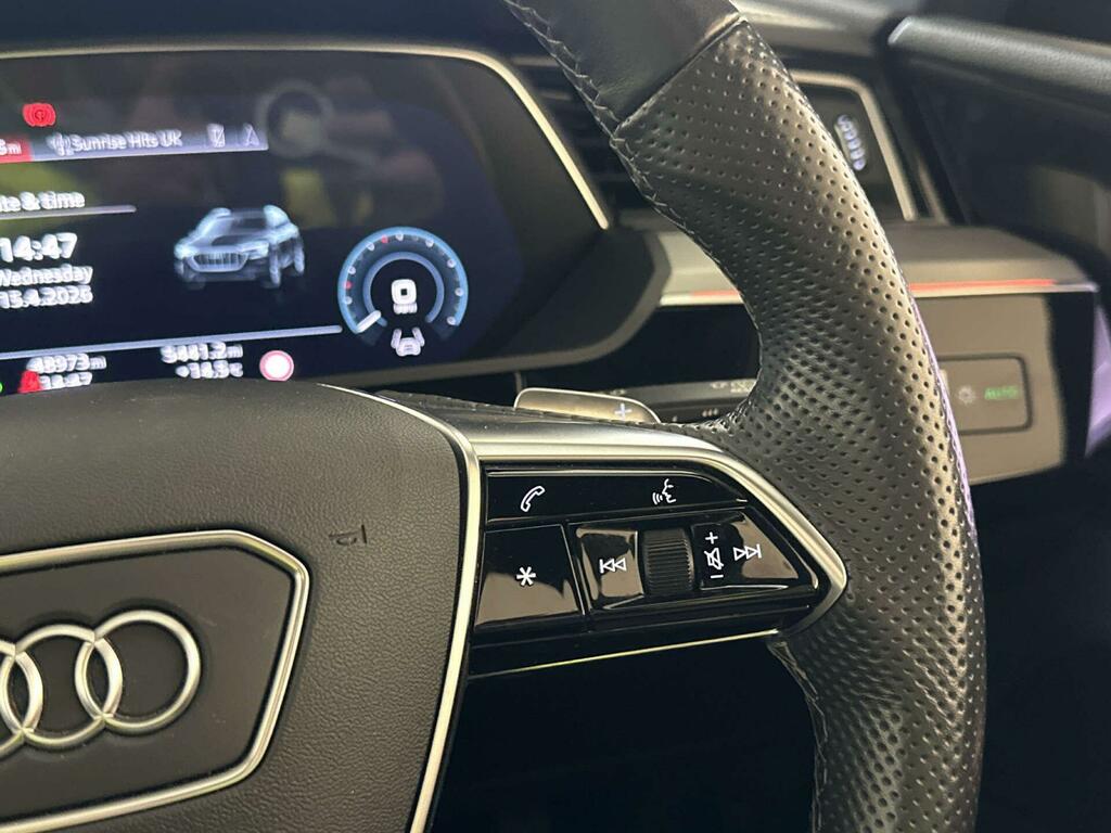 Audi E-tron Quattro Base Black #18