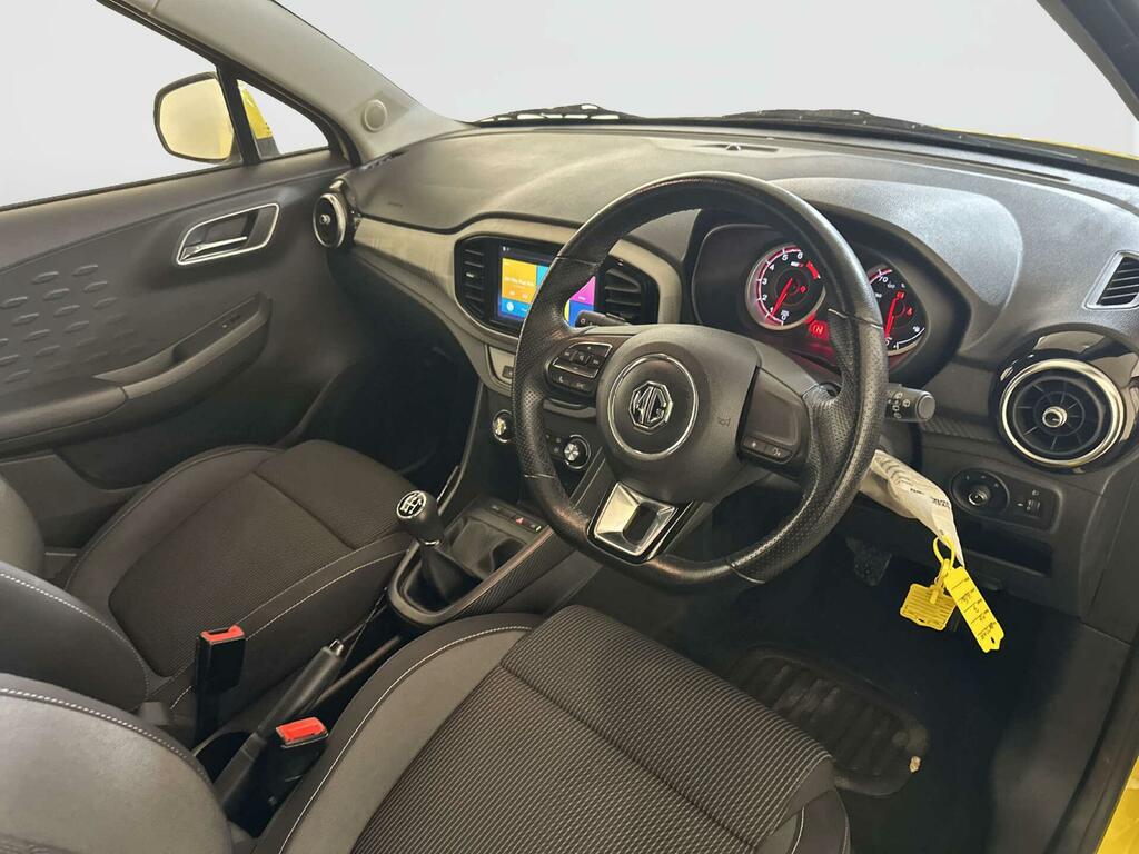 MG MG3 Exclusive Nav White #13