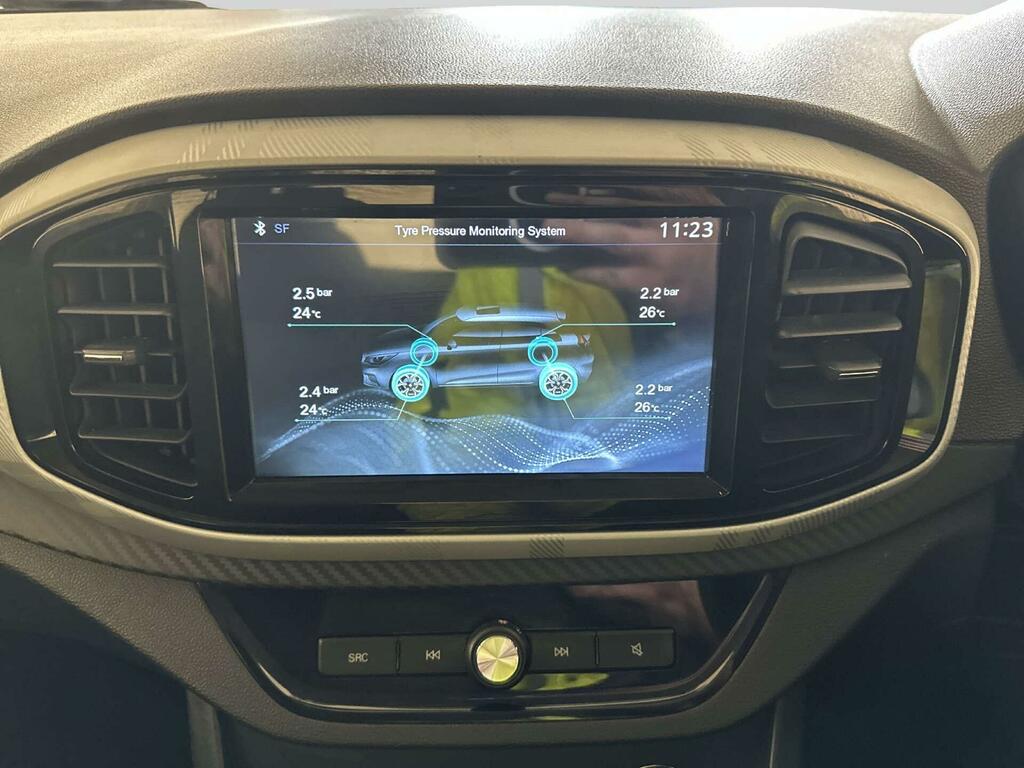 MG MG3 Exclusive Nav White #20