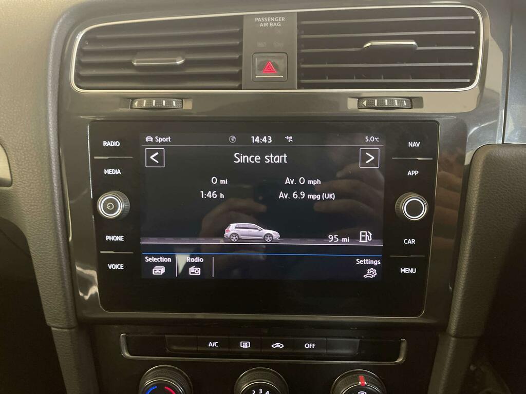 Volkswagen Golf Se White #19