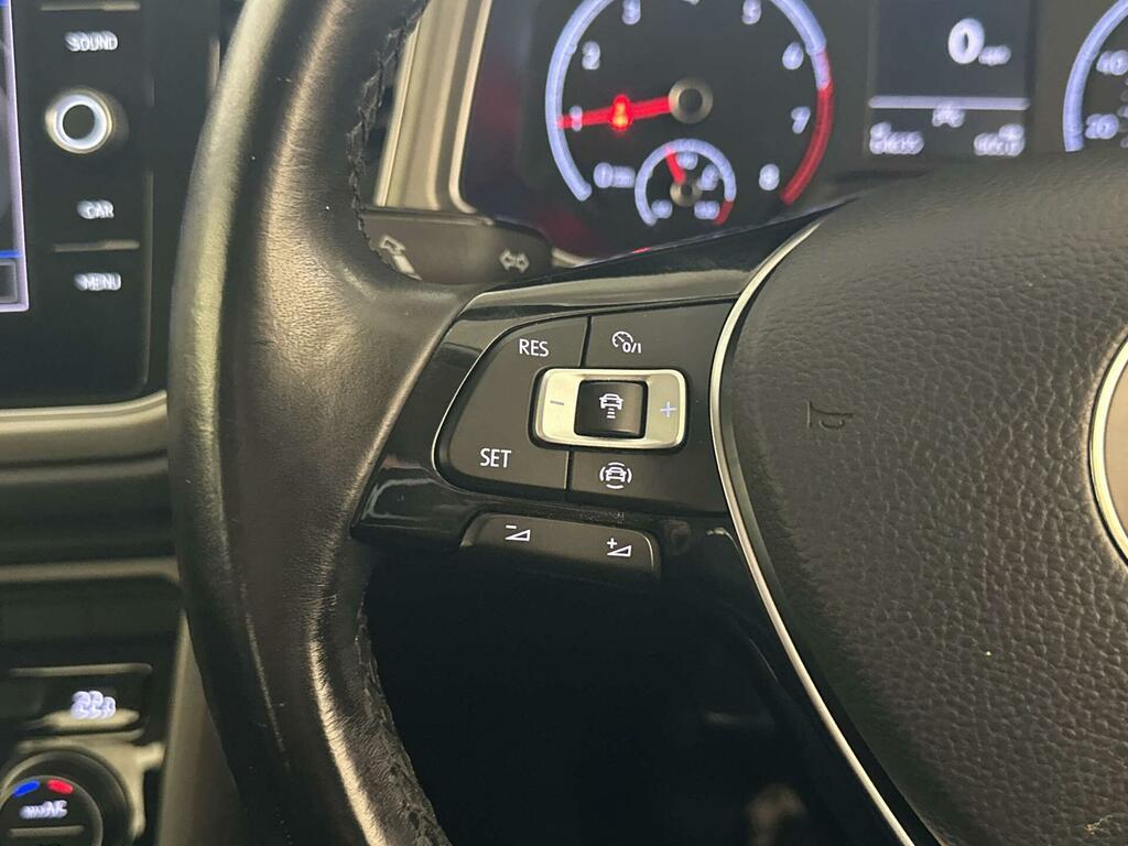 Volkswagen T-Roc Hatchback White #15