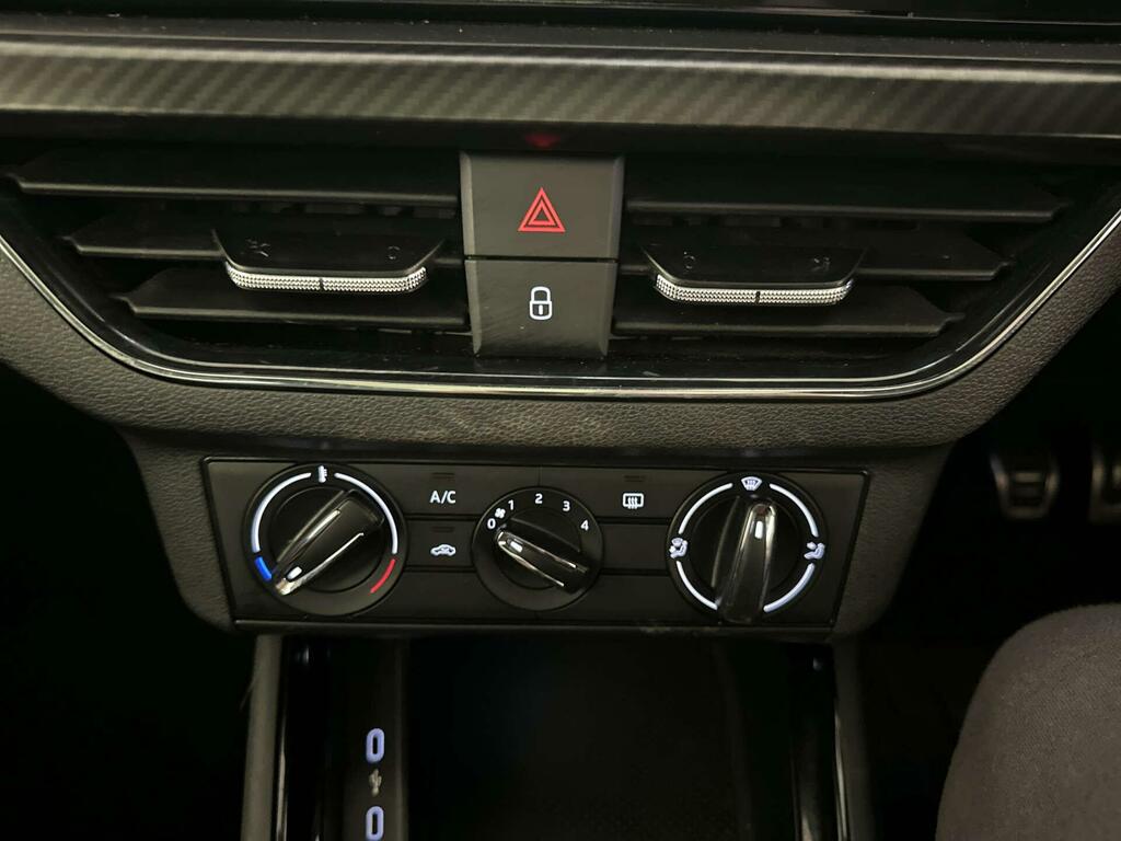 Skoda Kamiq Monte Carlo White #22