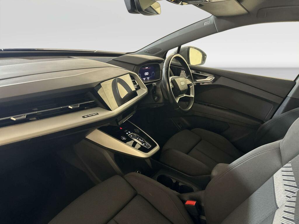 Audi Q4 E Tron 40 S Line 82Kwh Black #10