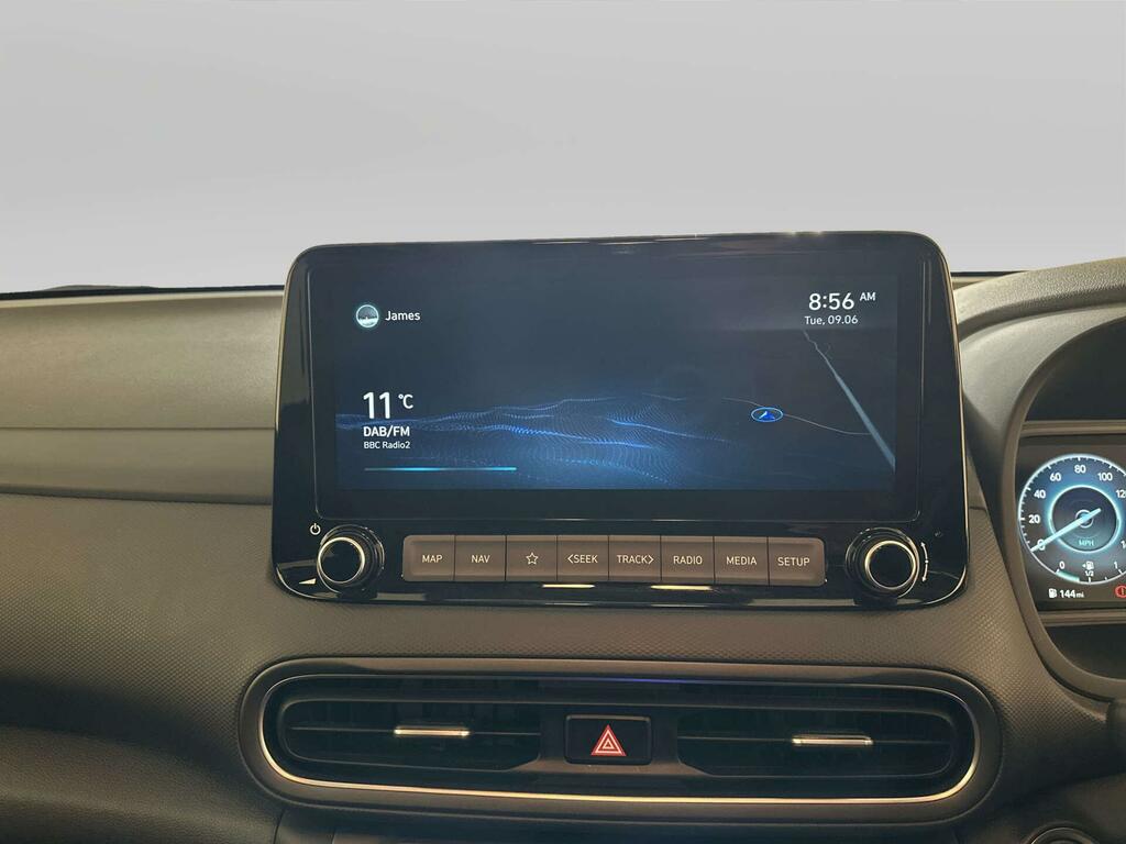 Hyundai Kona Hatchback White #20
