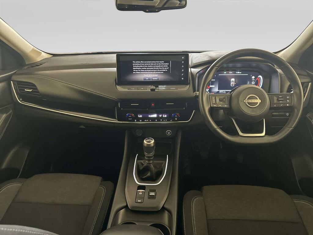Nissan Qashqai 1.3 Dig-t Mhev N-connecta Suv Hybrid Ma DS24GMX Black #2