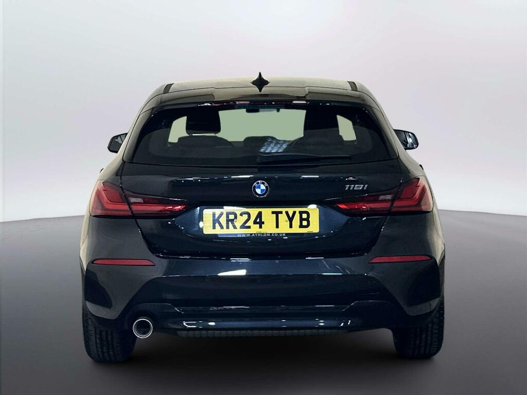 BMW 1 Series Se White #7