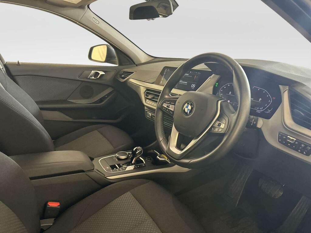 BMW 1 Series Se White #13