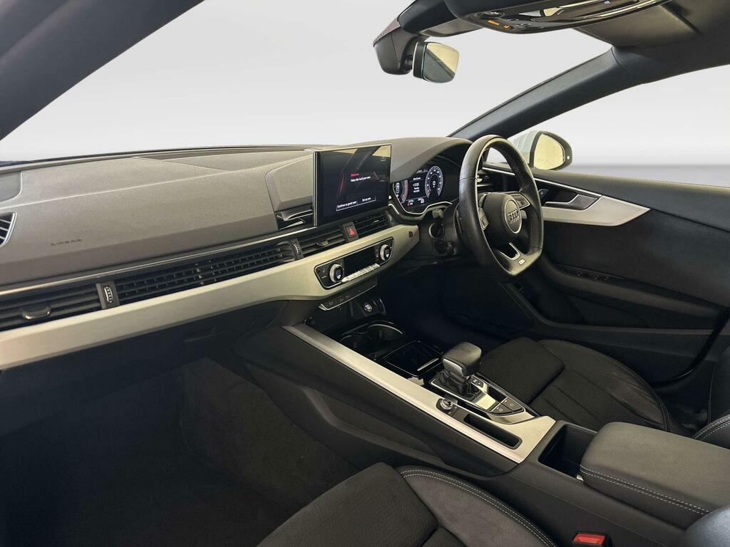 Audi A5 2L S Line White #10