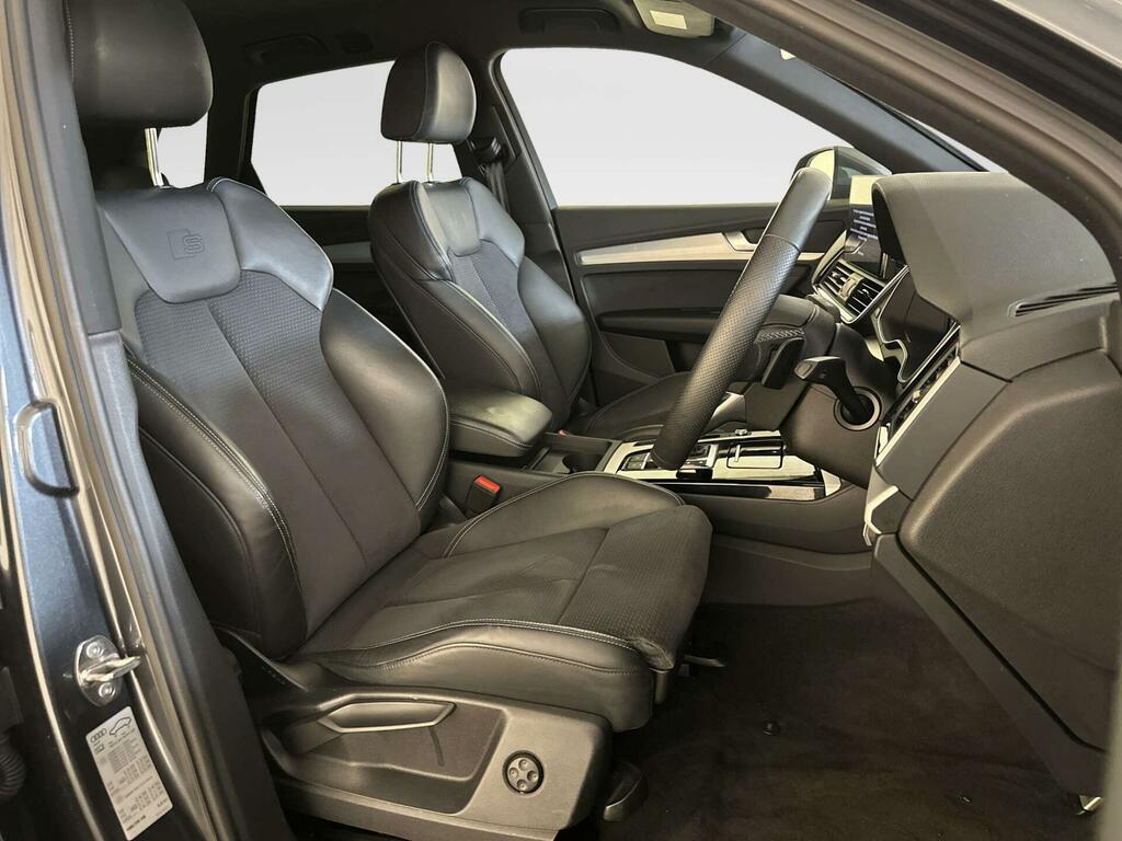 Audi Q5 S Line Black #11