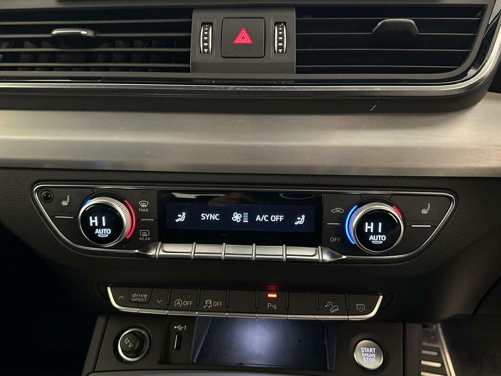 Audi Q5 S Line Black #22
