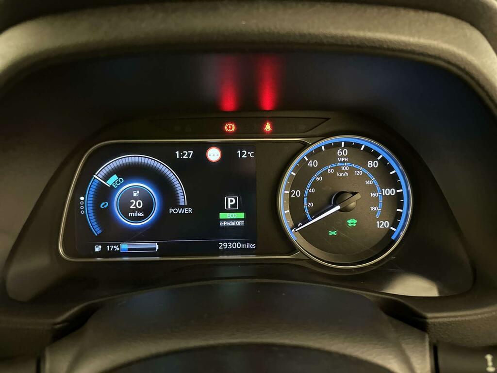 Nissan Leaf 40Kwh Tekna Hatchback 150 Ps Blue #16