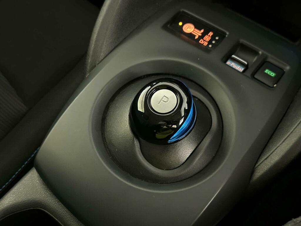 Nissan Leaf 40Kwh Tekna Hatchback 150 Ps Blue #23
