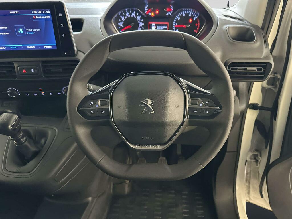 Peugeot Partner Mpv White #13