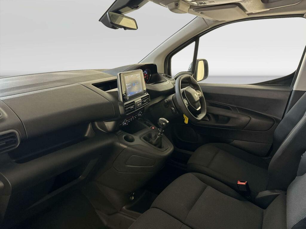 Peugeot Partner Mpv White #10