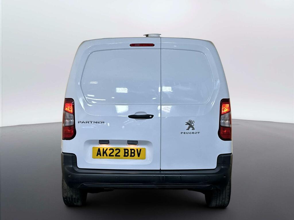 Peugeot Partner Mpv White #7