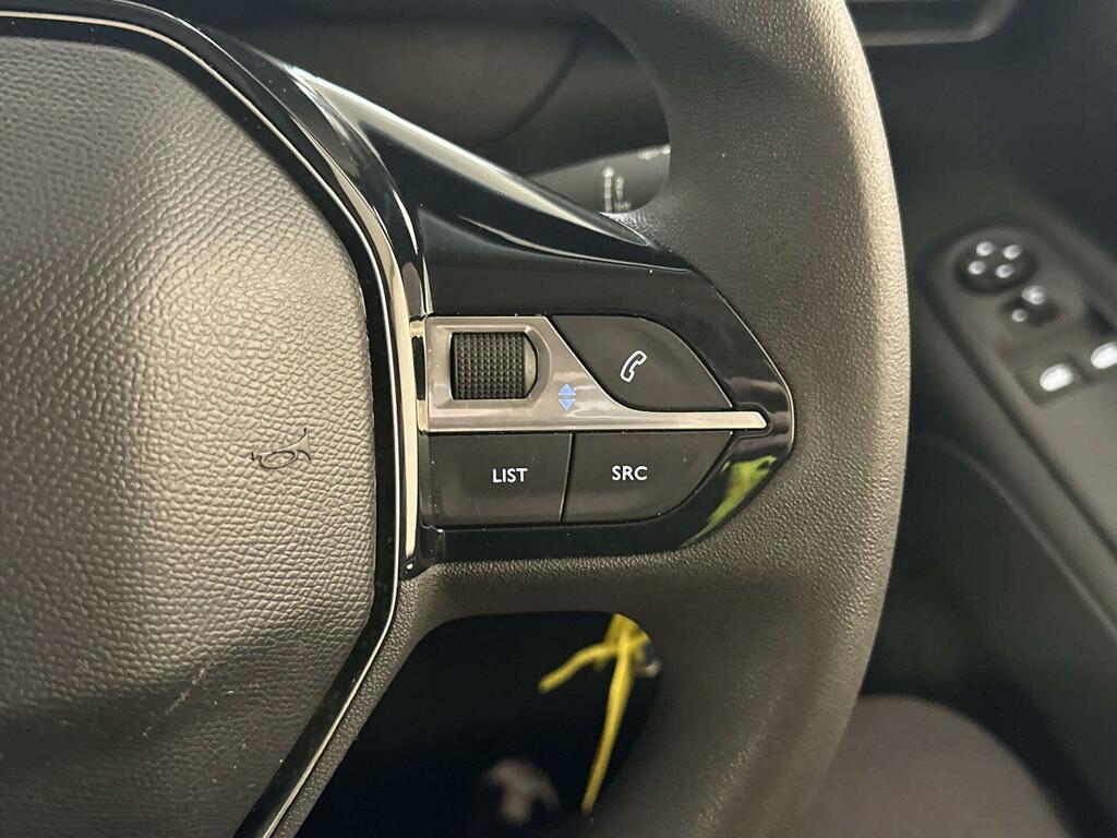 Peugeot Partner Mpv White #16