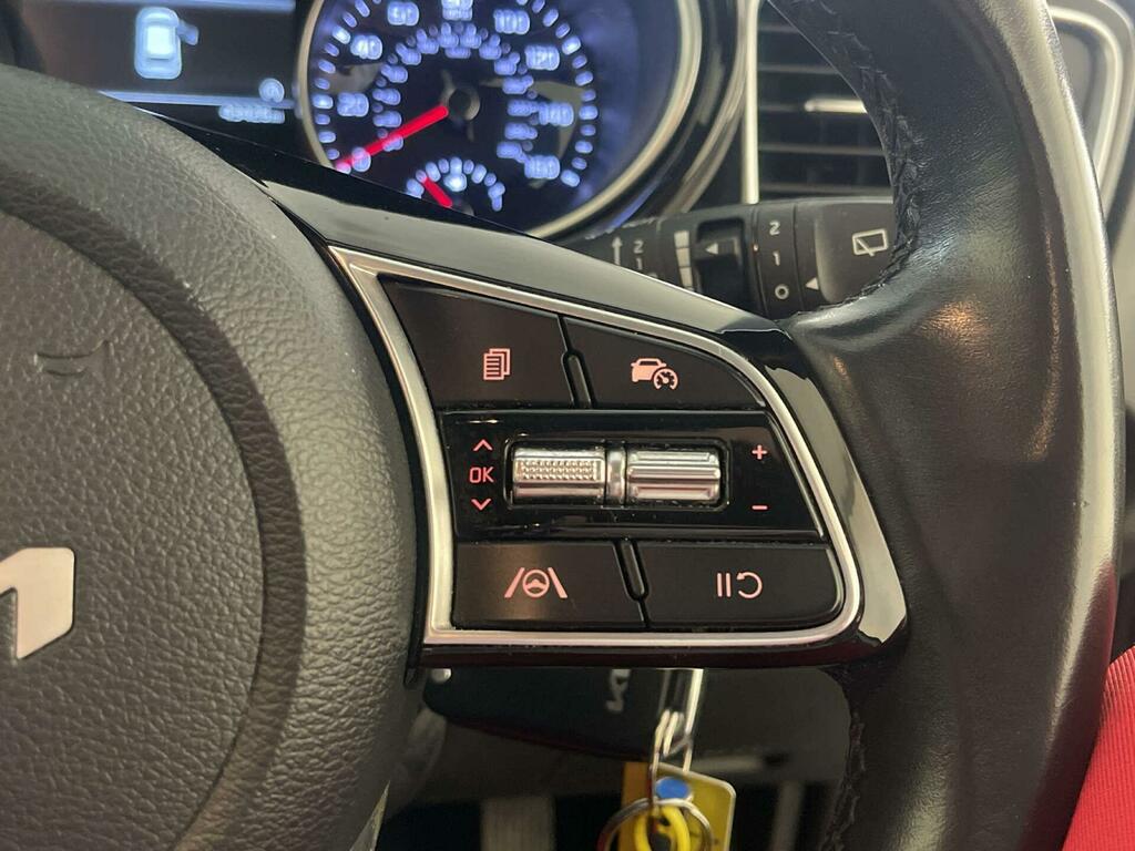 Kia Ceed 1.5 T Gdi 3 Hatchback Red #17