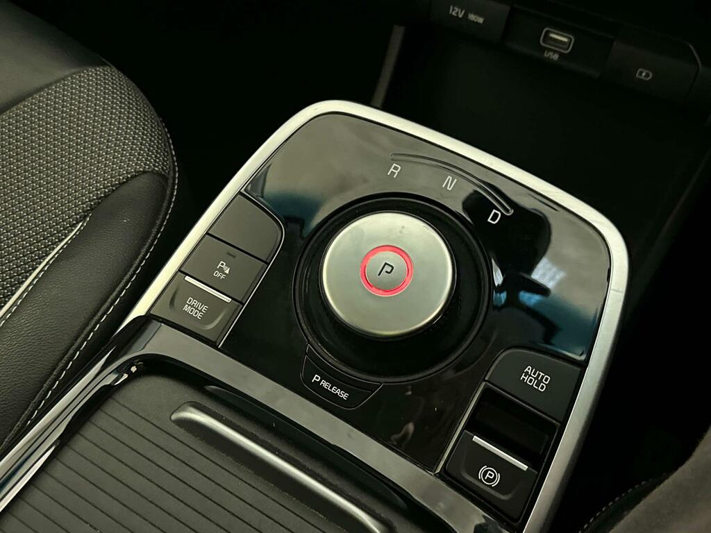 Kia e-Niro 64.8Kwh 4 Suv White #22