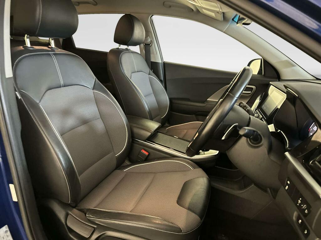 Kia e-Niro 64.8Kwh 4 Suv White #11