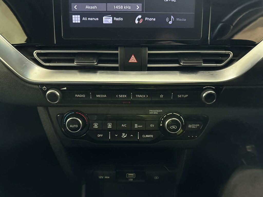Kia e-Niro 64.8Kwh 4 Suv White #21