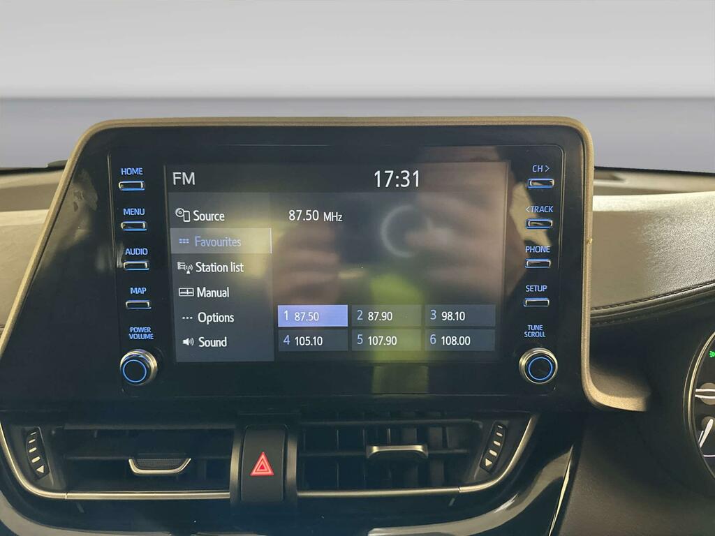 Toyota C-Hr Hatchback #19