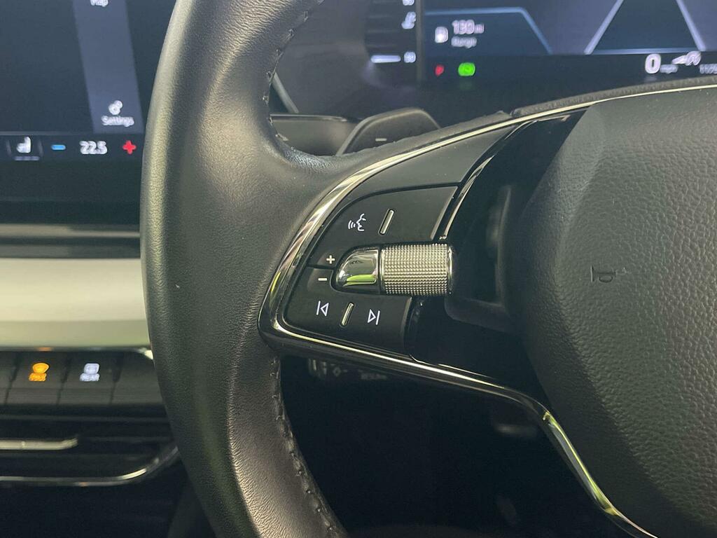 Skoda Octavia Se Technology Black #16
