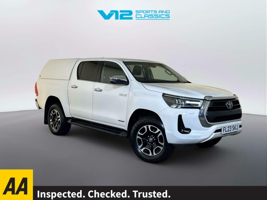Toyota HILUX 2.4 D-4d Invincible Pickup Double Cab A White