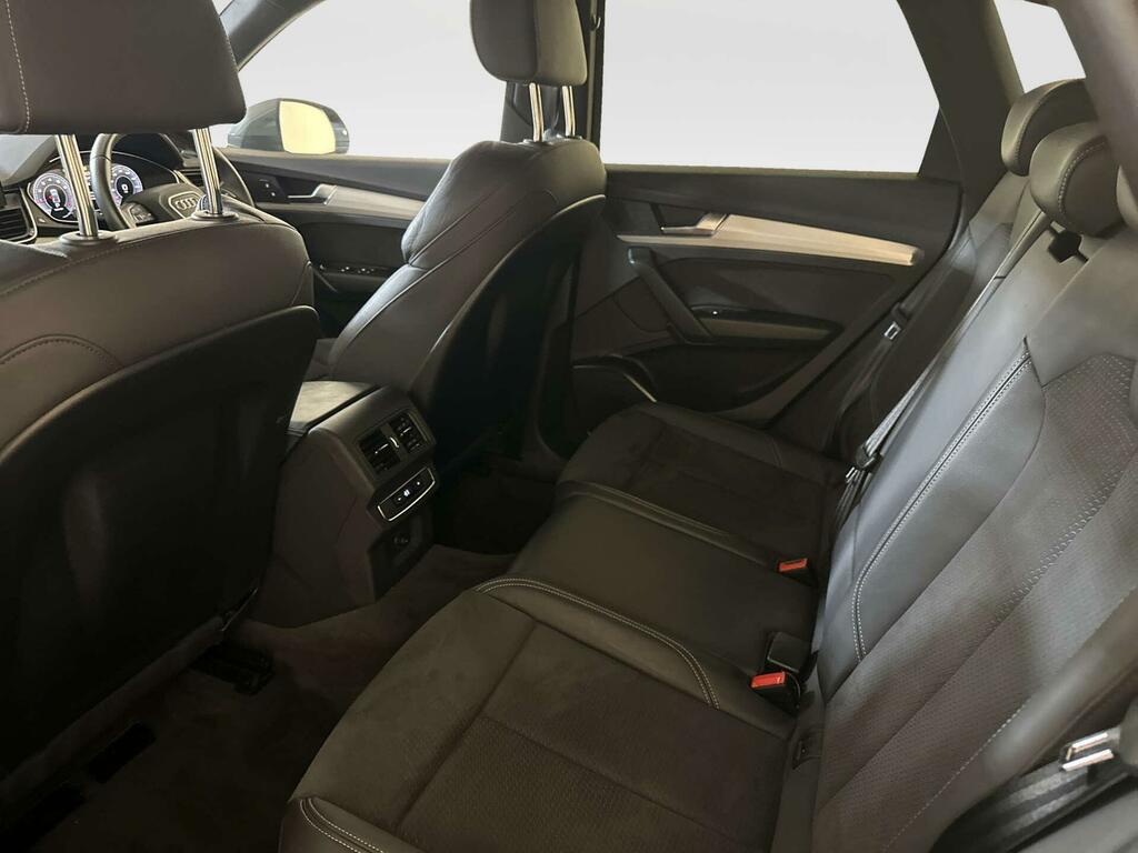 Audi Q5 S Line Black #12
