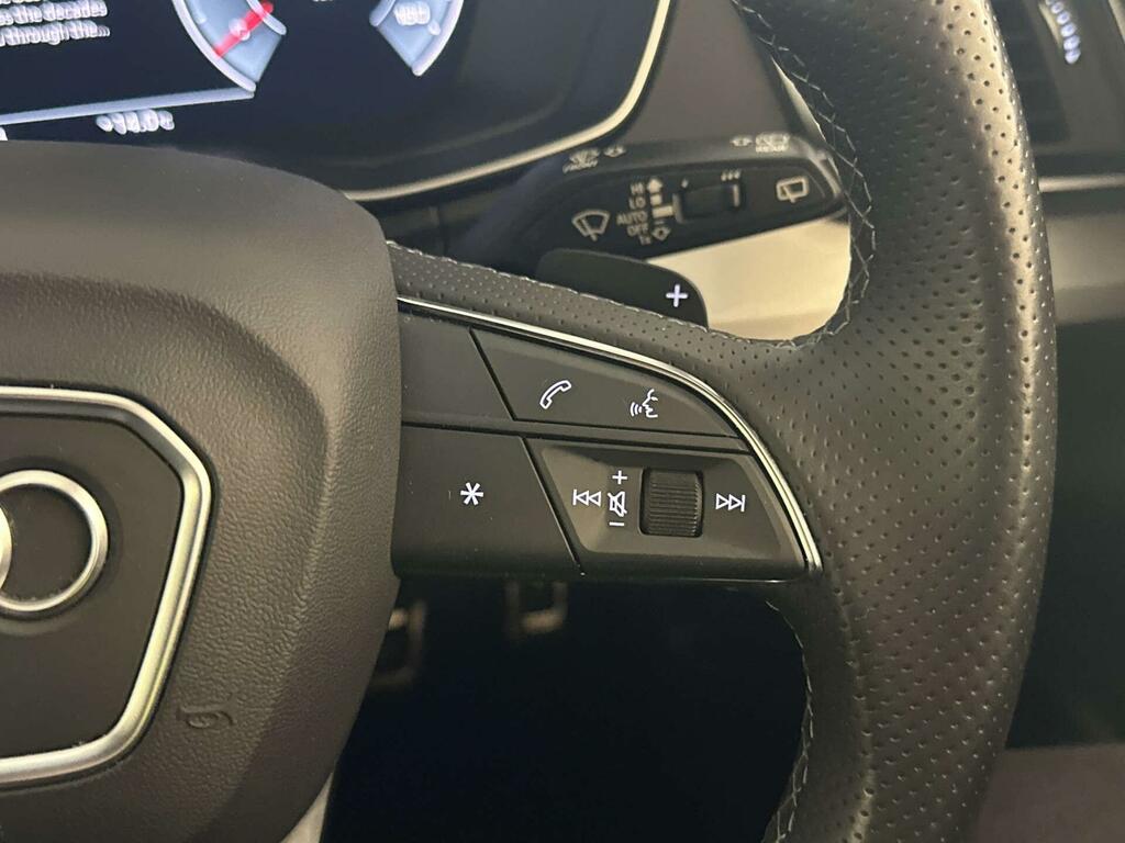 Audi Q5 S Line Black #17