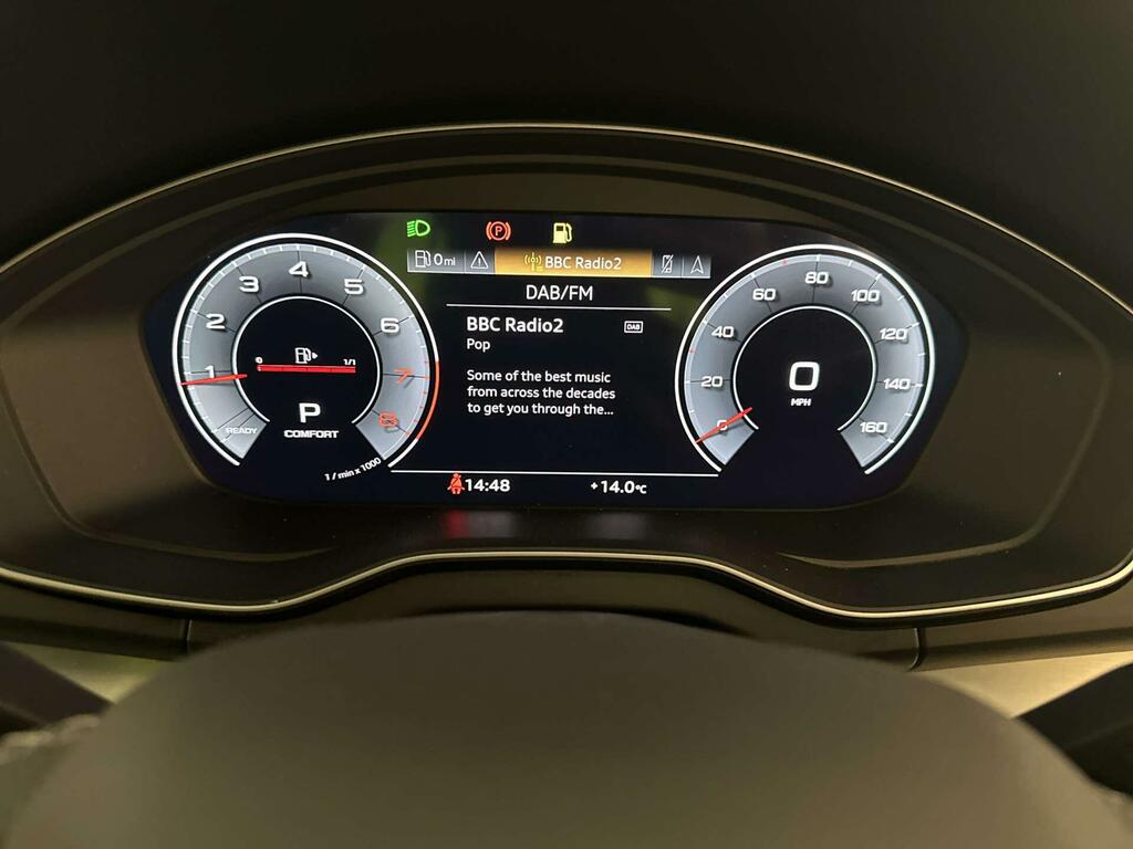 Audi Q5 S Line Black #16