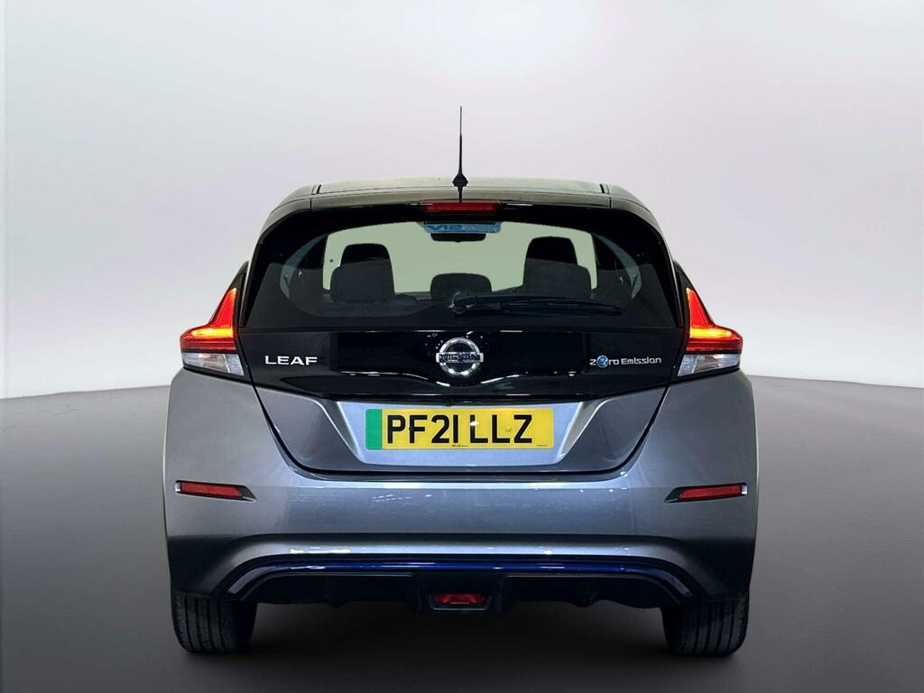 Nissan Leaf Tekna Black #7