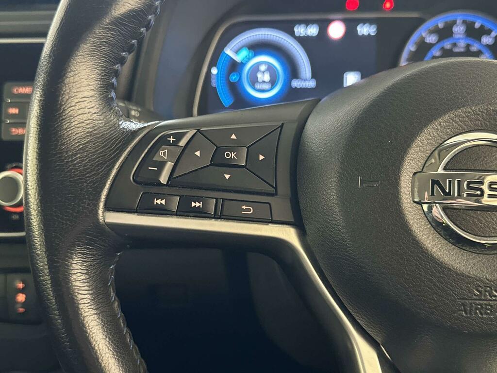 Nissan Leaf Tekna Black #16