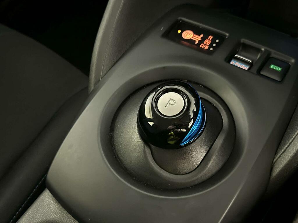 Nissan Leaf Tekna Black #23