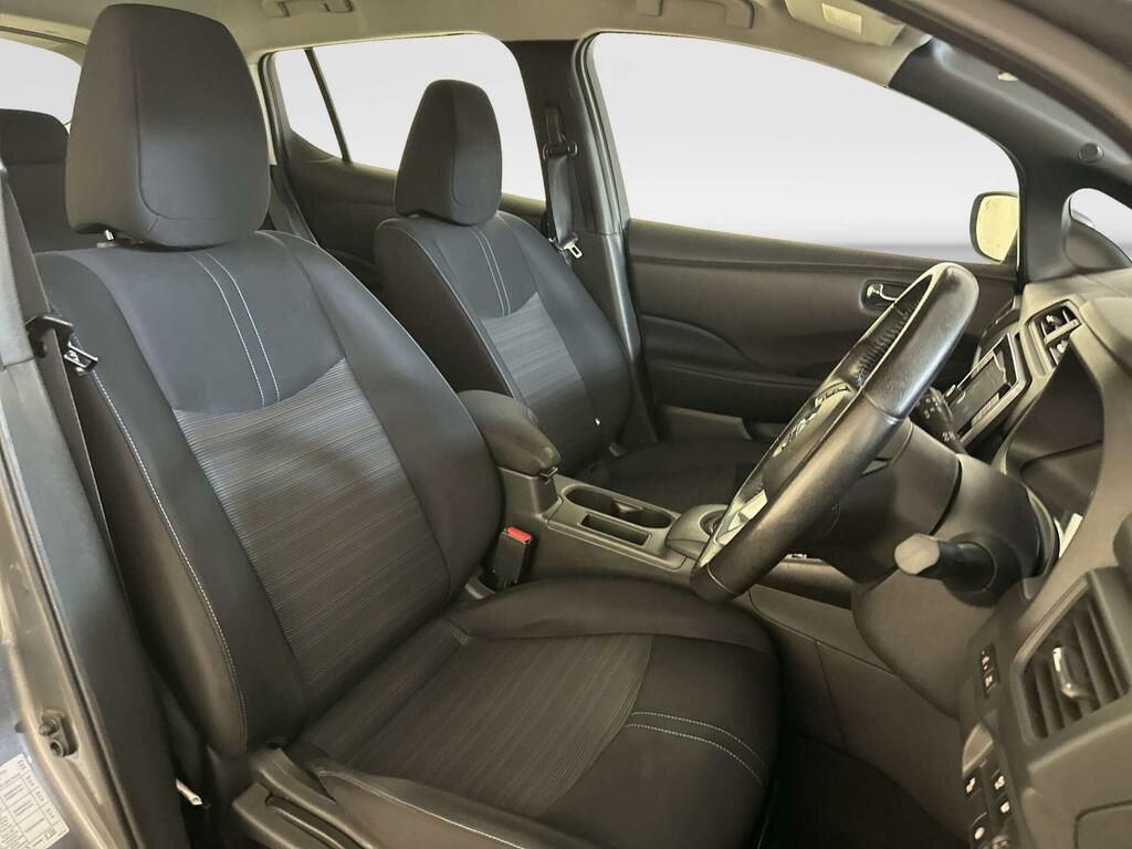 Nissan Leaf Tekna Black #11