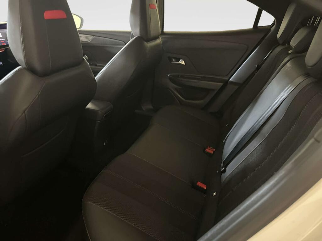 Vauxhall Mokka-e Ultimate White #12