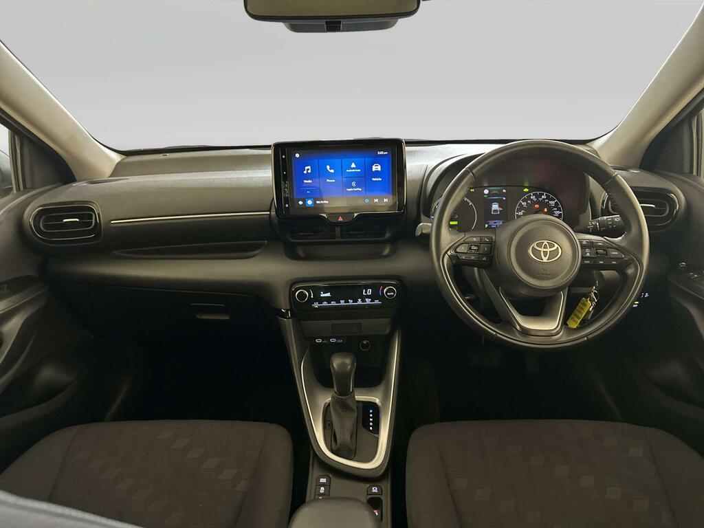 Toyota Yaris 1.5 Vvt-h Icon Hatchback Hybrid E-cvt E White #2