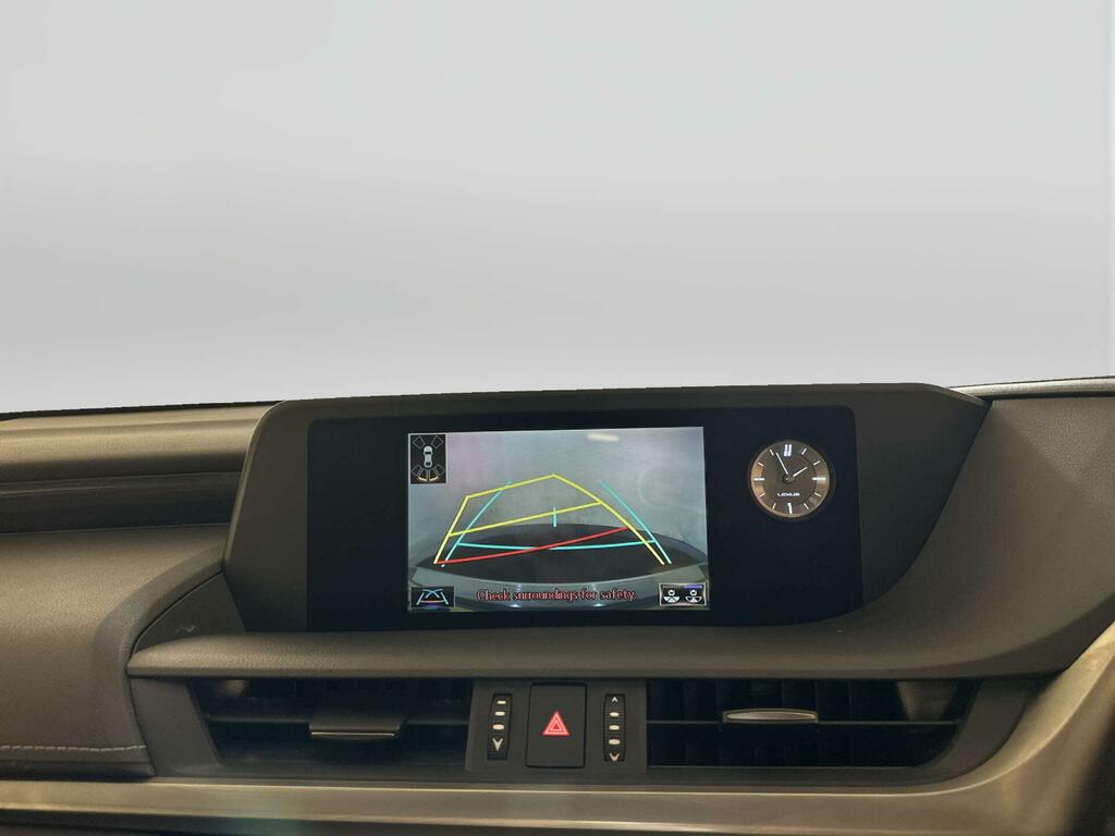 Lexus ES Saloon Black #18