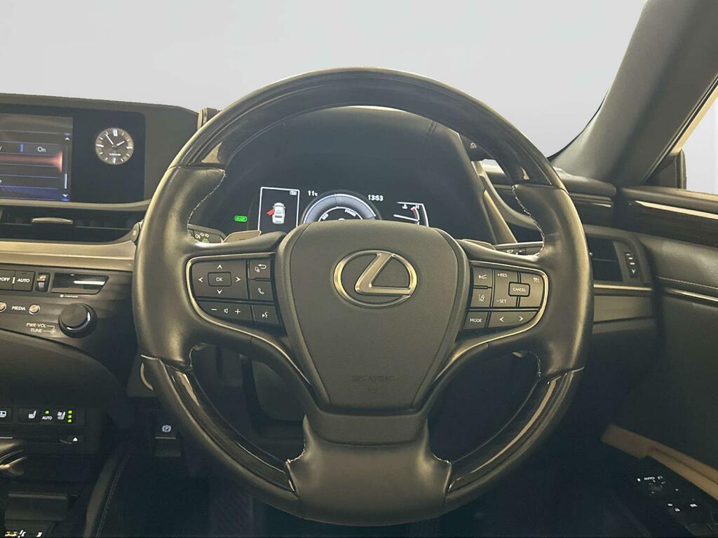Lexus ES Saloon Black #14