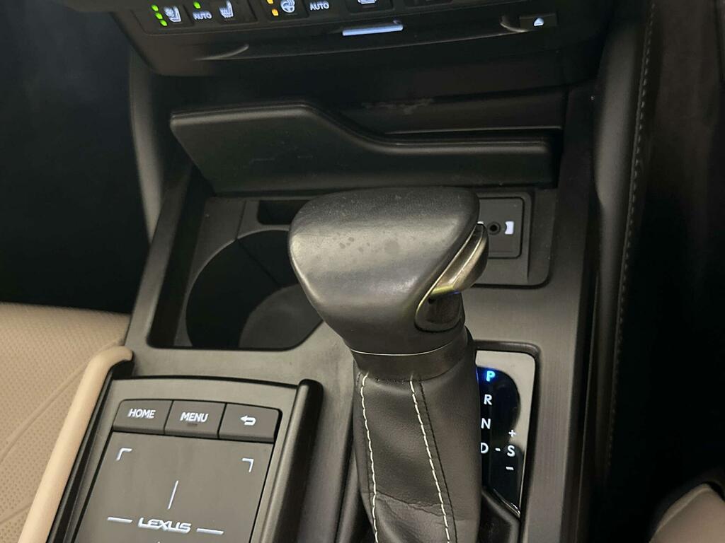 Lexus ES Saloon Black #23