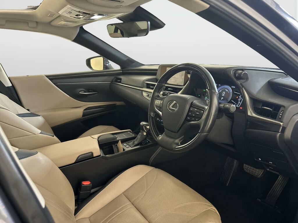 Lexus ES Saloon Black #13