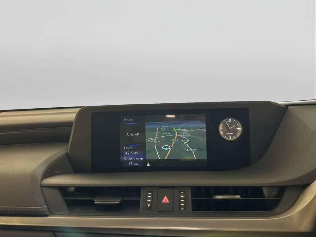 Lexus ES Saloon Black #21