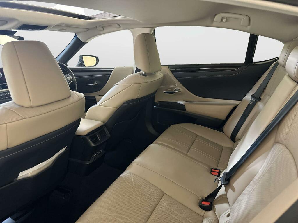 Lexus ES Saloon Black #12