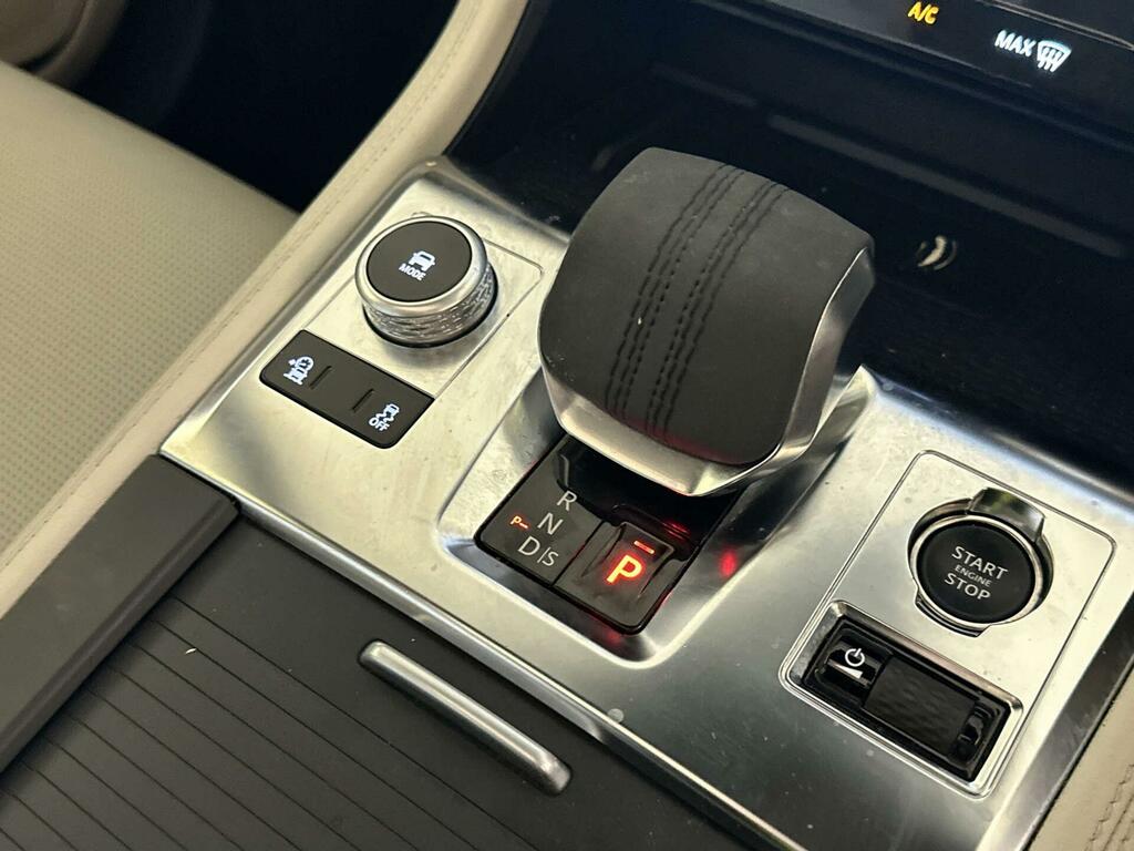 Jaguar F-Pace R-dynamic Se Black #25