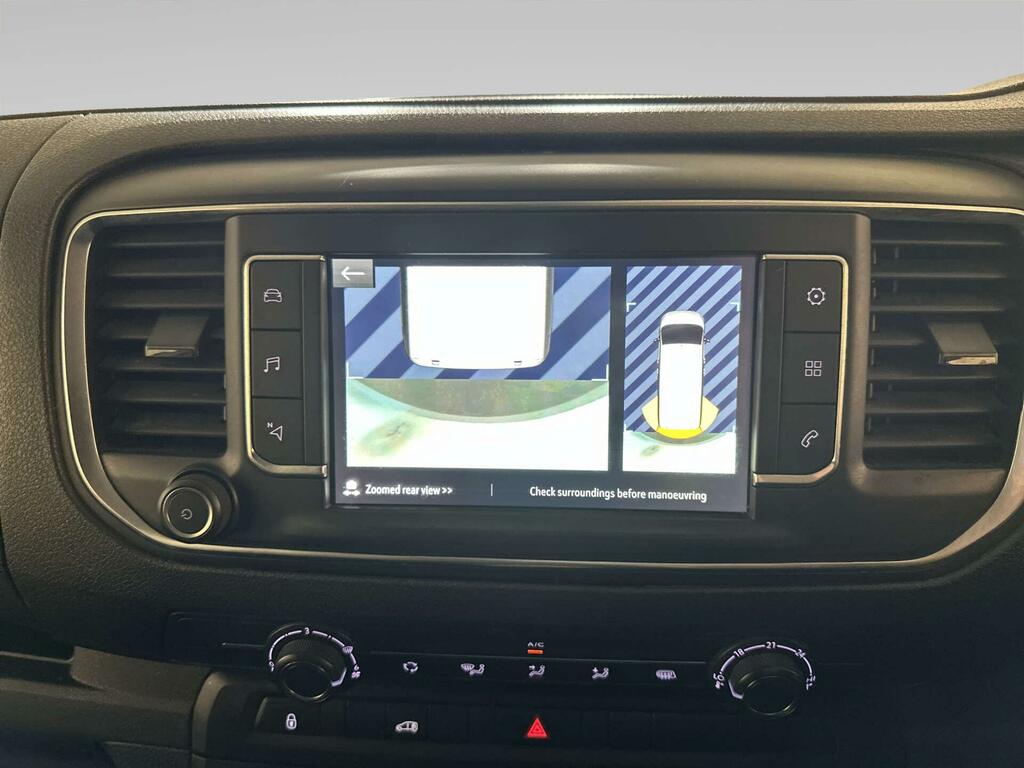 Vauxhall Vivaro Mpv White #18
