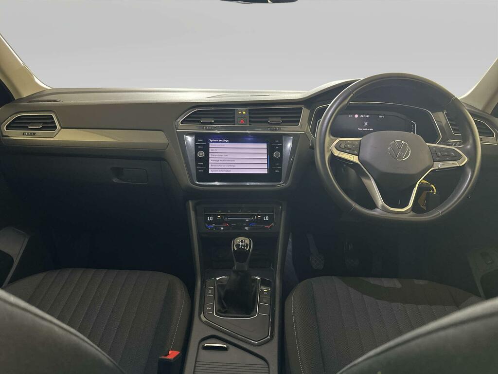 Volkswagen Tiguan Allspace 1.5 Tsi Life Suv Euro 6 Ss 1 Black #2