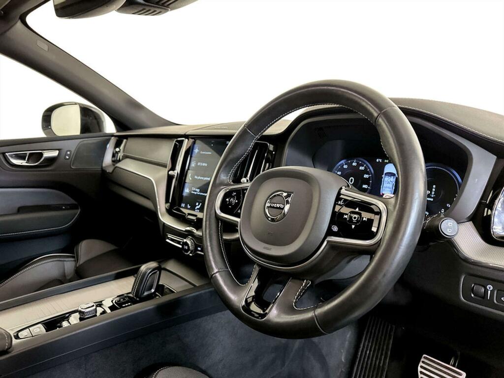 Volvo XC60 2.0 D4 Momentum Grey #13