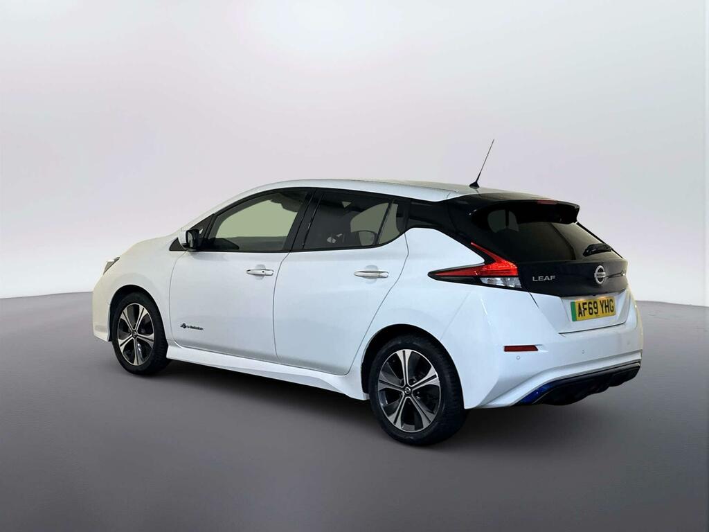 Nissan Leaf 40Kwh Tekna Hatchback 150 Ps White #6