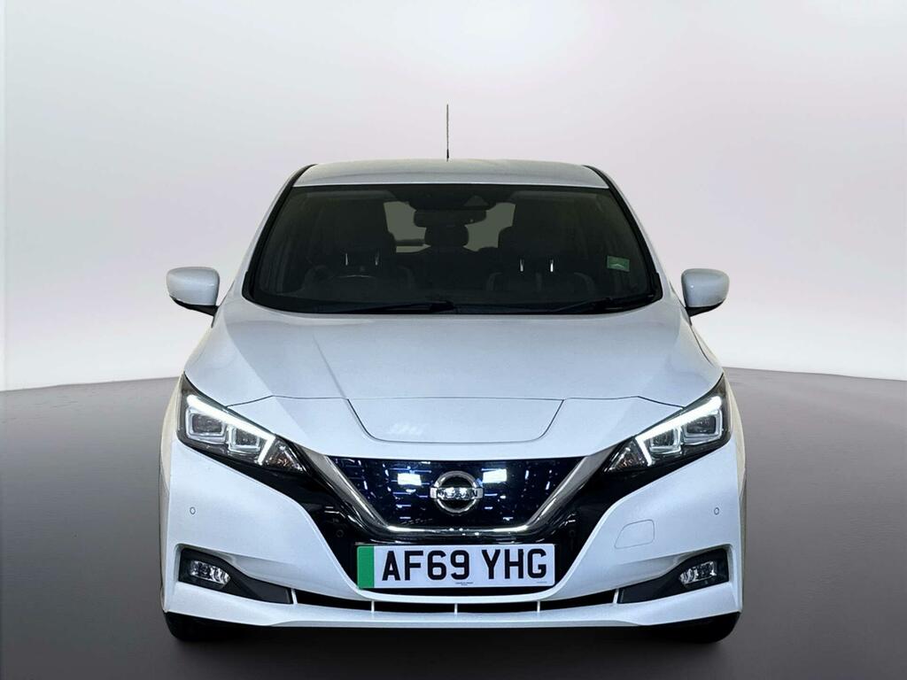 Nissan Leaf 40Kwh Tekna Hatchback 150 Ps White #3